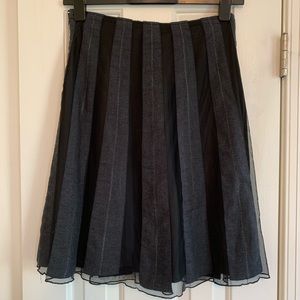 Striking midi skirt with flannel and tulle stripes